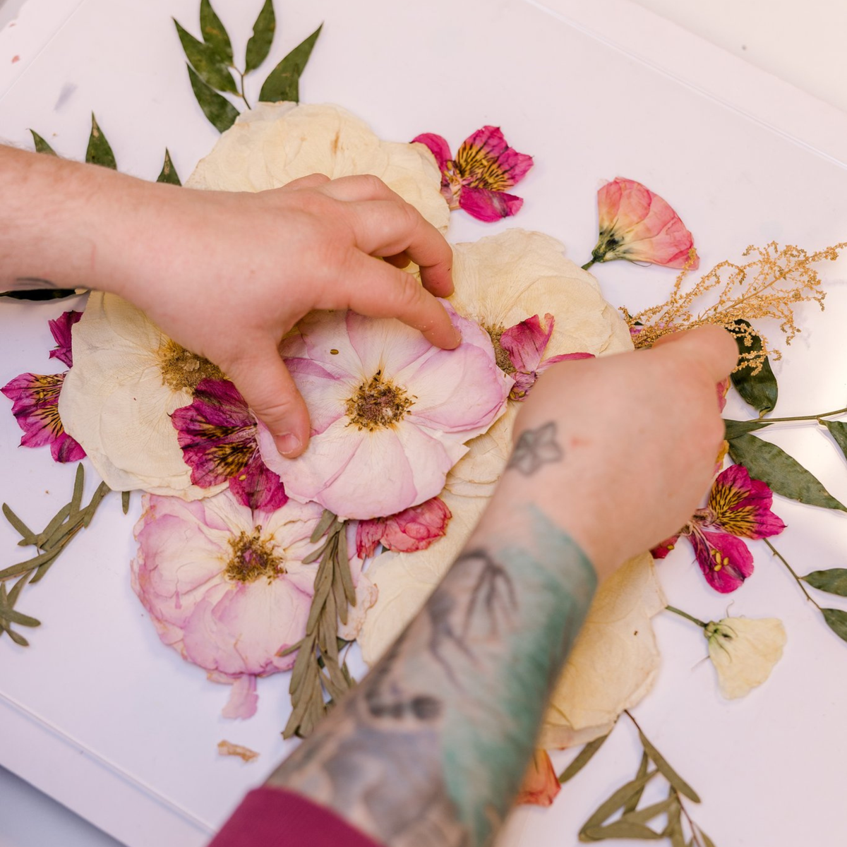 16x20 Flower Burst | Bouquet Preservation Frame