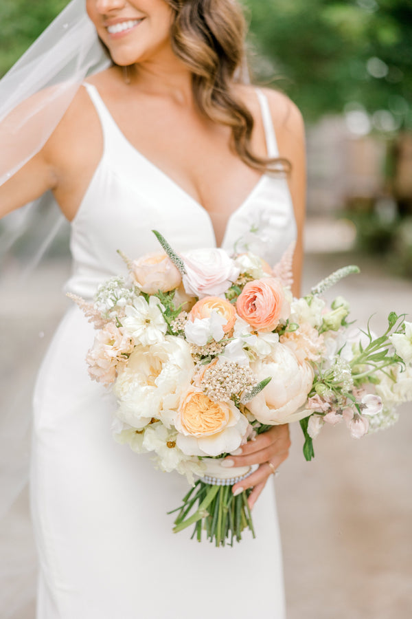 What Flowers Are In Season For Your Summer Wedding?