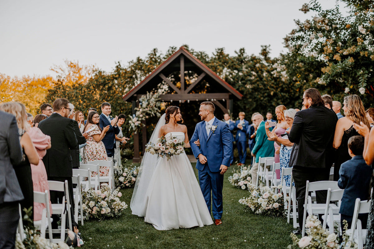 Client Feature: Sarah’s Modern Farmhouse Summer Wedding at Normandy Farm Hotel