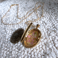Flower Petal Locket - Gold