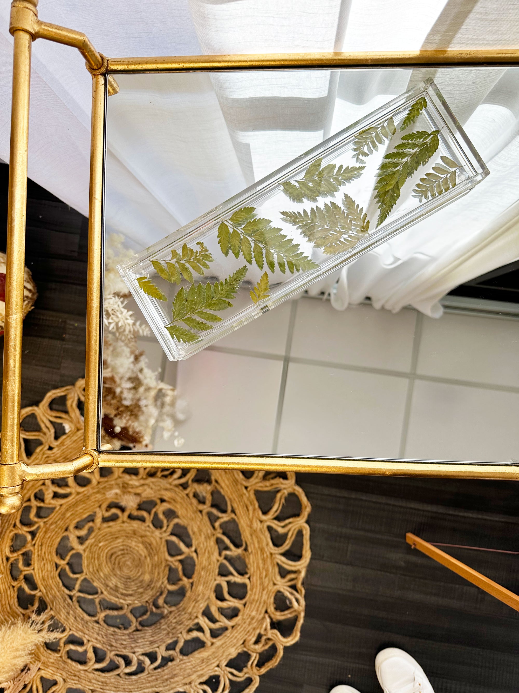 Resin Display tray with pressed ferns