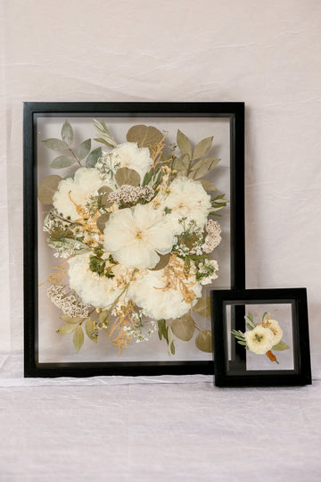 A 16x20 frame with a 6x6, mini frame makes up the Classic Bundle.