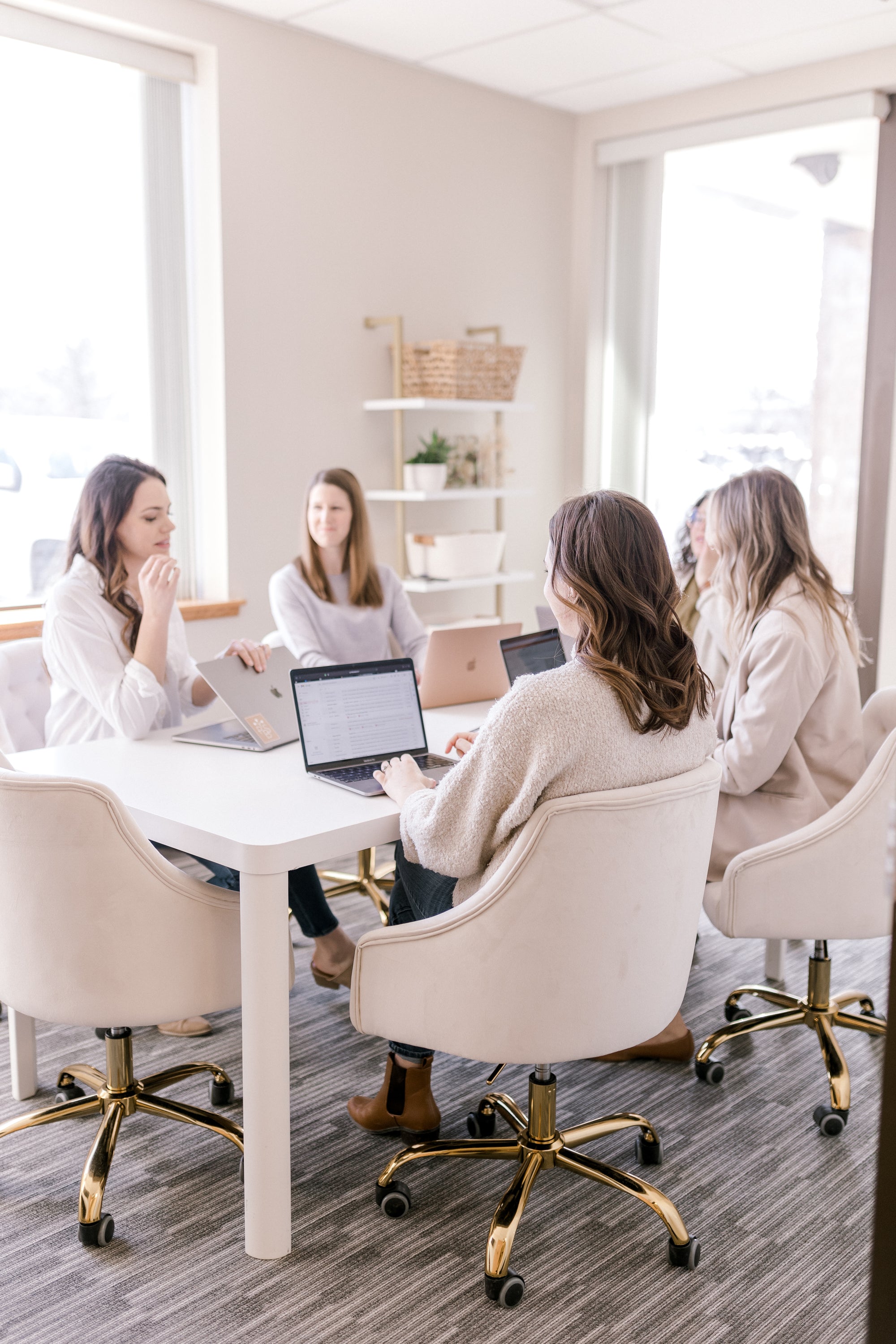 Pressed Bouquet Shop team in a meeting