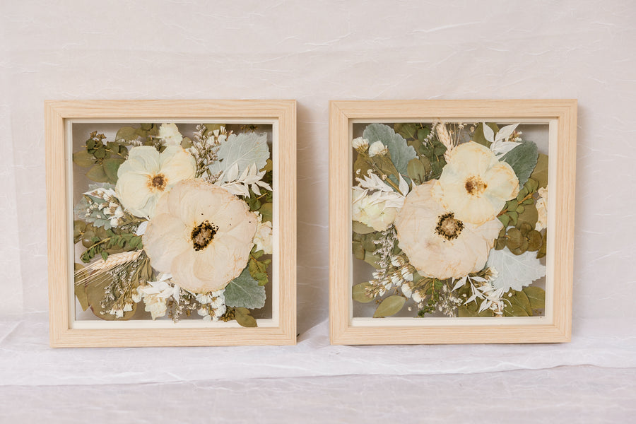 Flower Lovers bundle deal for pressed wedding flowers in natural wood frames
