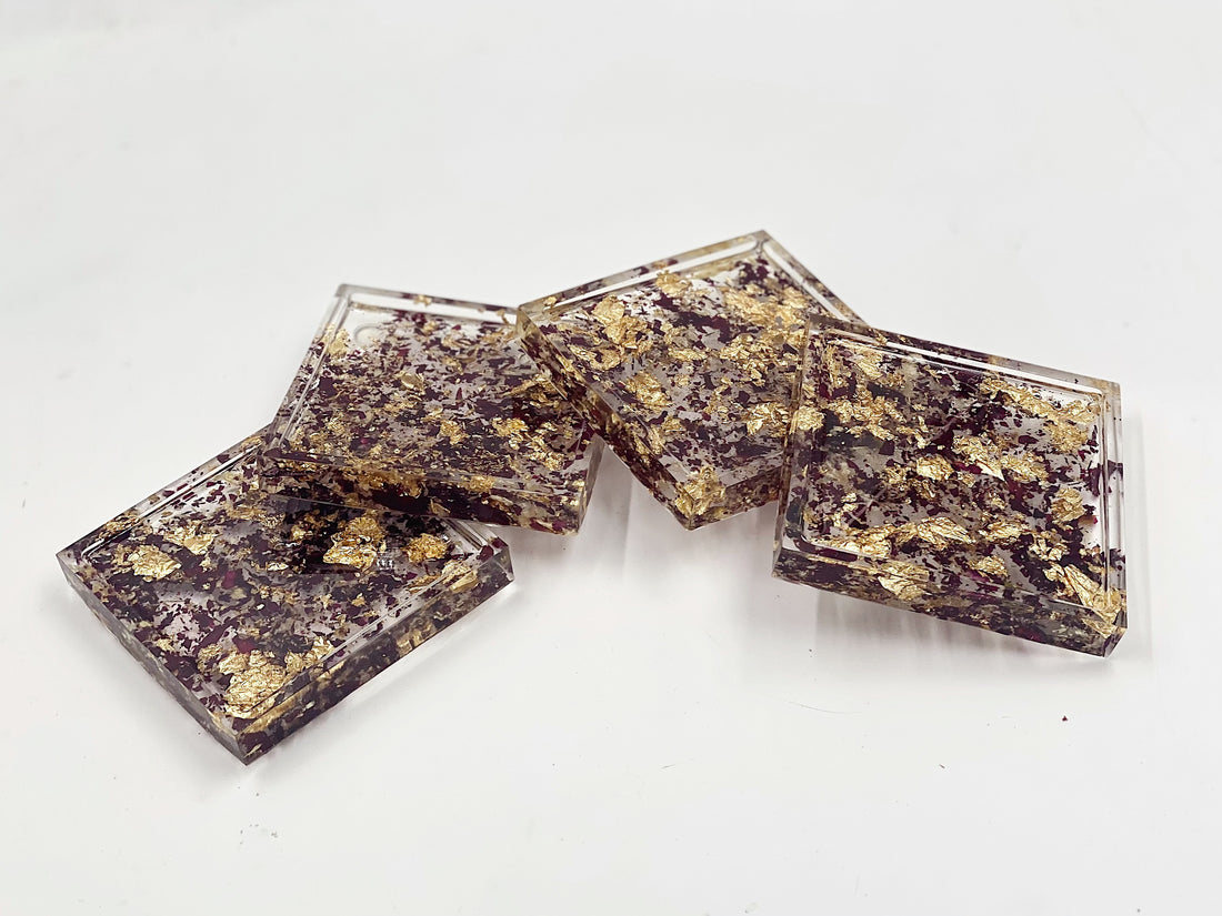 Square dried petal confetti with gold metallic flakes in resin coasters